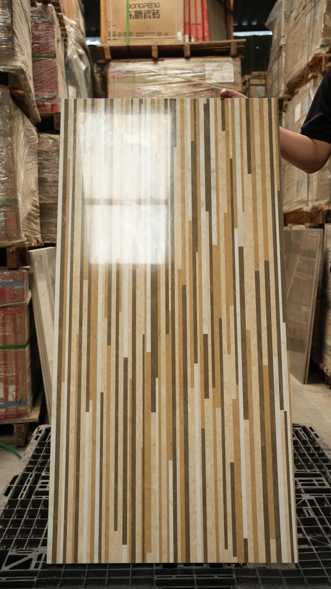 Gạch ốp lát Sinyih Ceramica 60x120 A61755YT3A