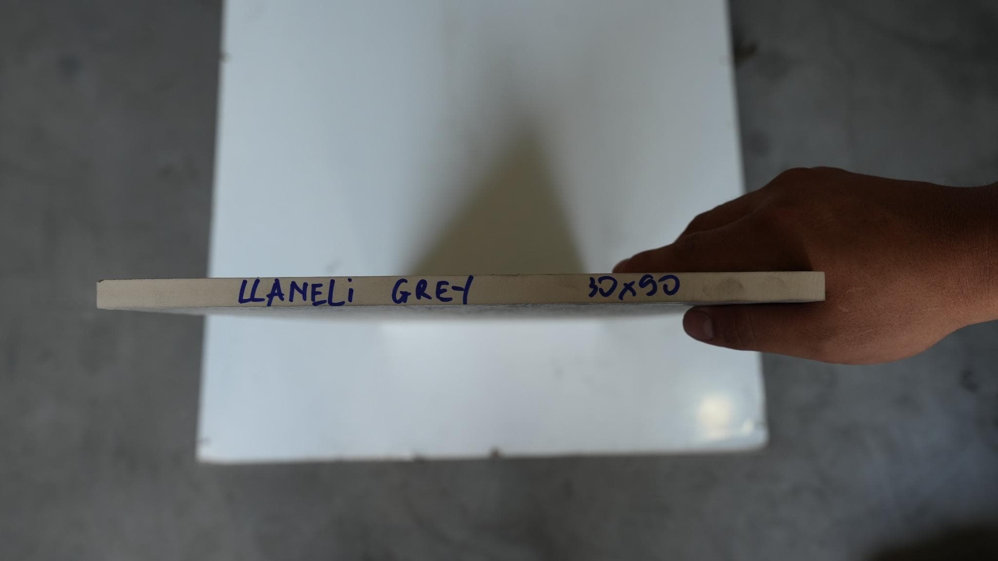 Gạch ốp lát Ape Grupo 29.5x 90 LLANELIGREYRECT(29.5X 90)