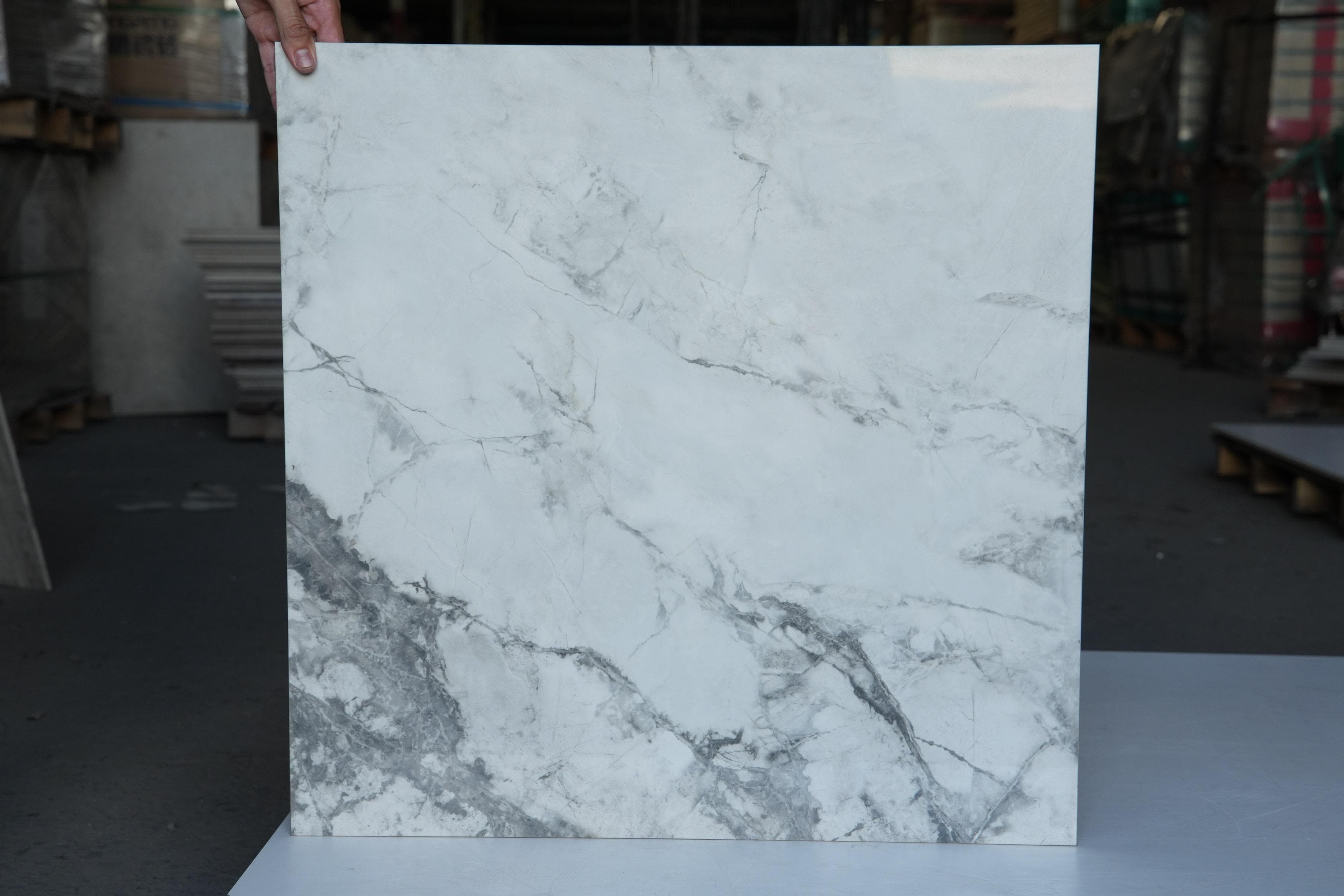 Gạch ốp lát Ape Grupo 60x60 INVISIBLEGOLDPOL.RECT 60x60