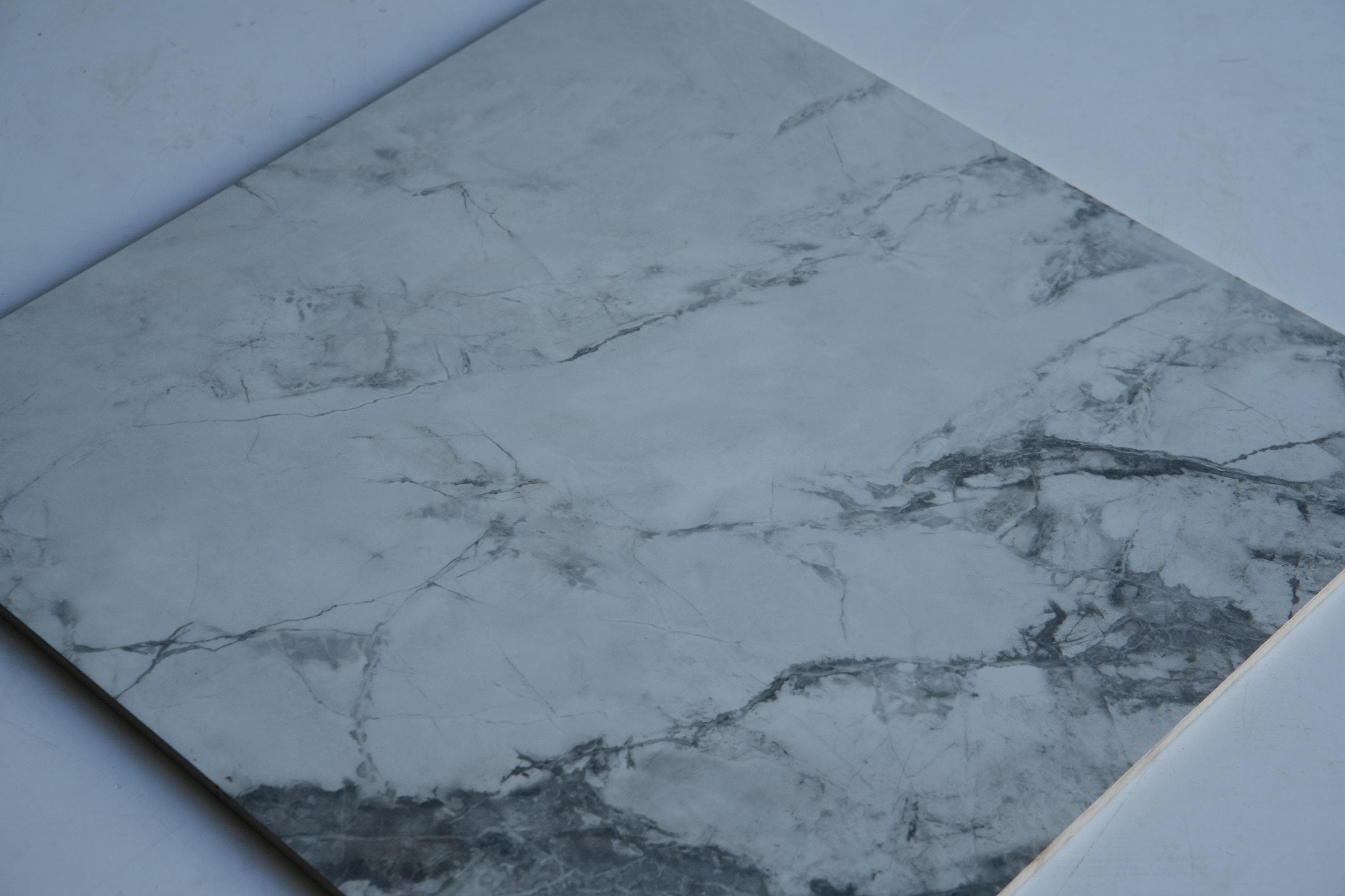 Gạch ốp lát Ape Grupo 60x60 INVISIBLEGOLDPOL.RECT 60x60