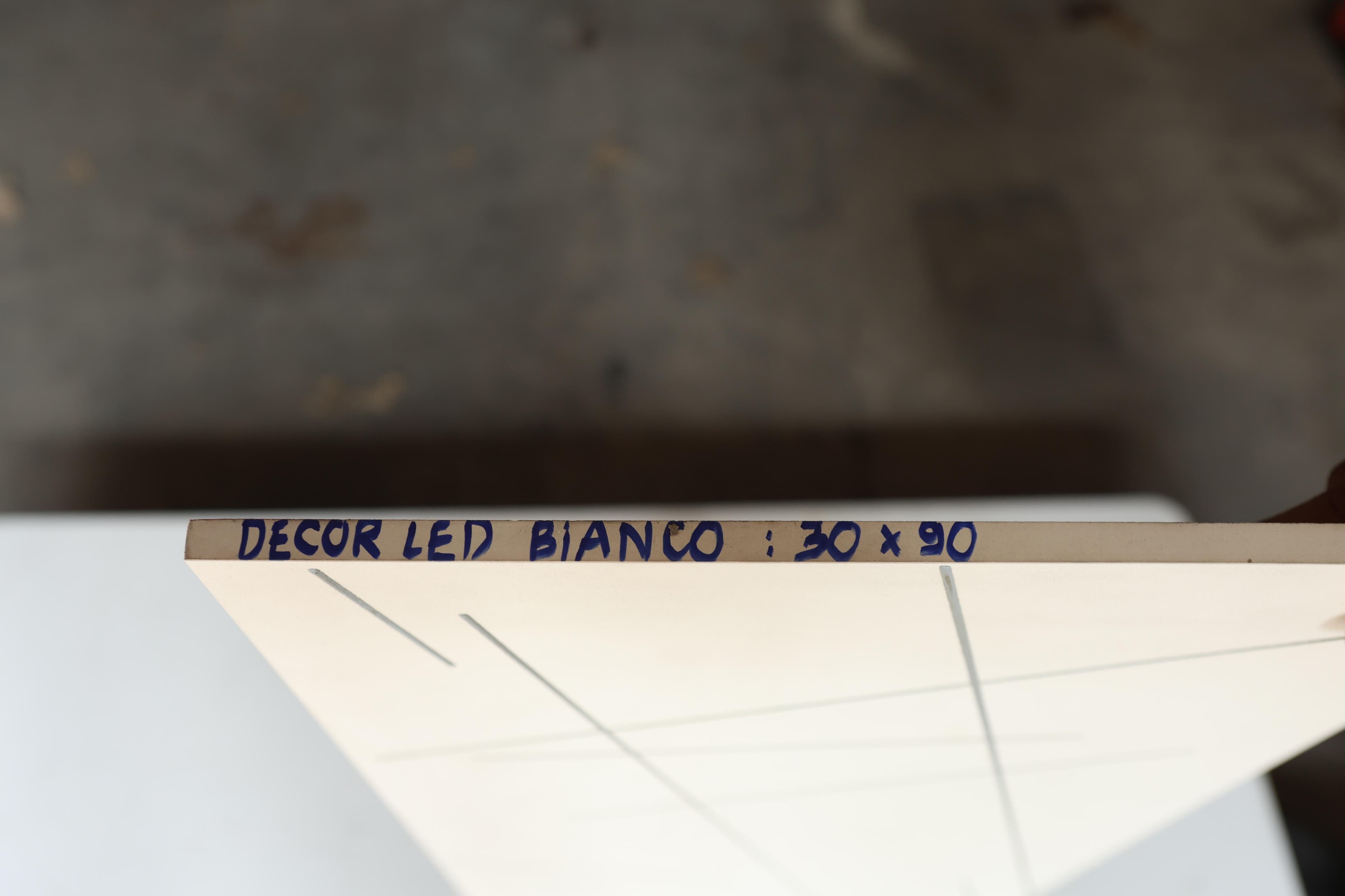 Gạch ốp tường Ape Grupo 31.5x90 DECORLEDBIANCO