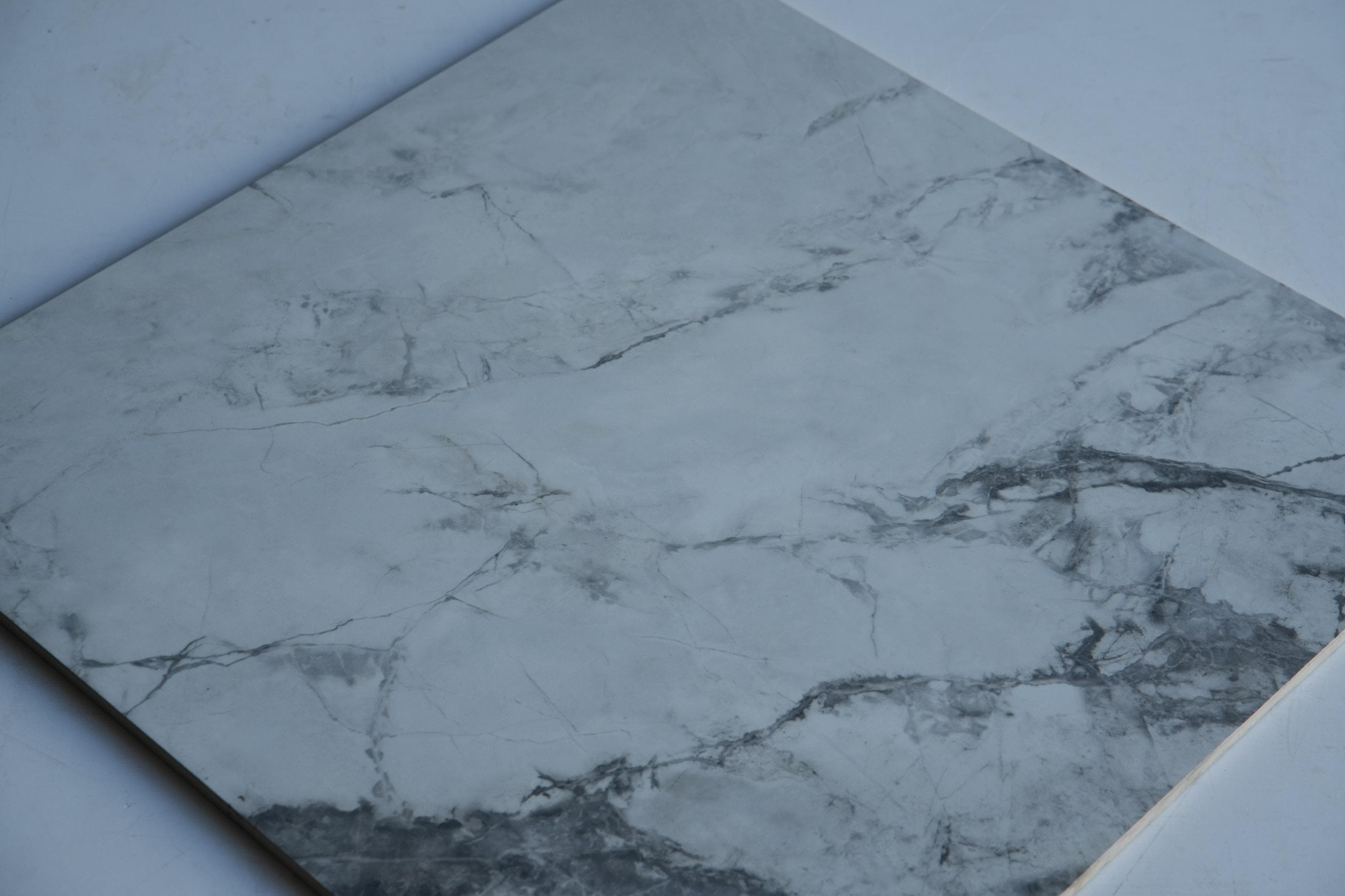 Gạch ốp lát Ape Grupo 60x60 INVISIBLEGOLDPOL.RECT 60x60