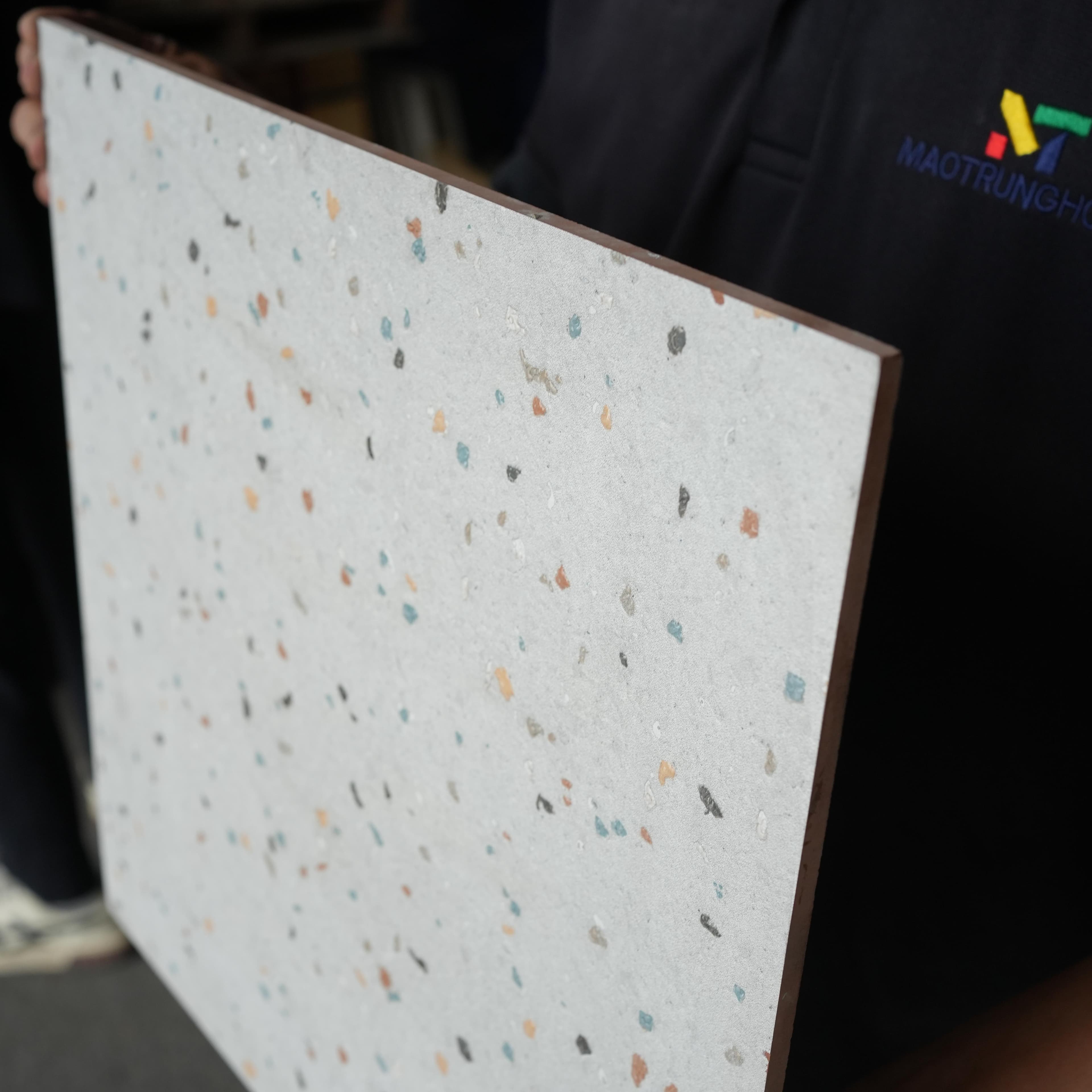 Gạch ốp lát Duragres 40x40 TINOGREY