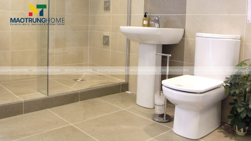 Gạch ốp tường và lát nền có cùng gam màu