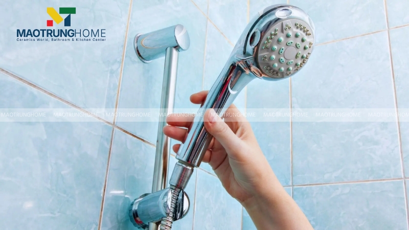 Sửa dây sen bị nứt, gãy