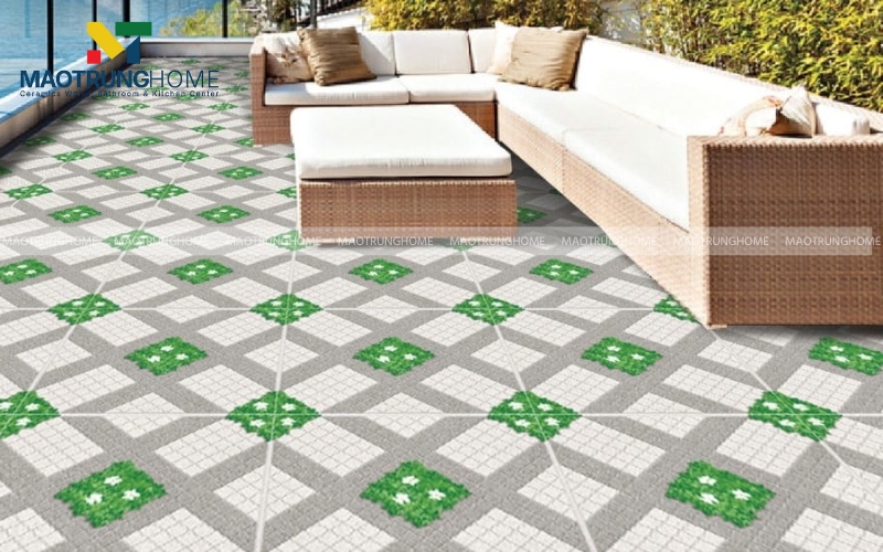 Sàn ban công lót gạch giả cỏ kết hợp họa tiết 