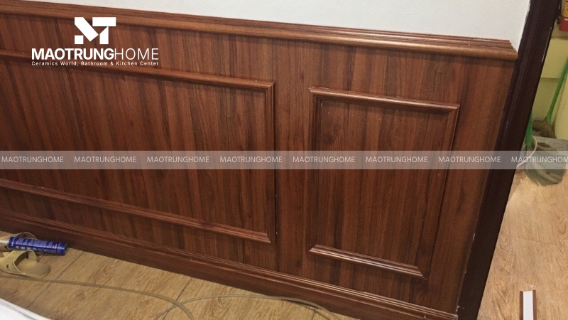 Ốp gạch chân tường không chỉ là một lựa chọn trang trí mà còn mang lại nhiều lợi ích thiết thực