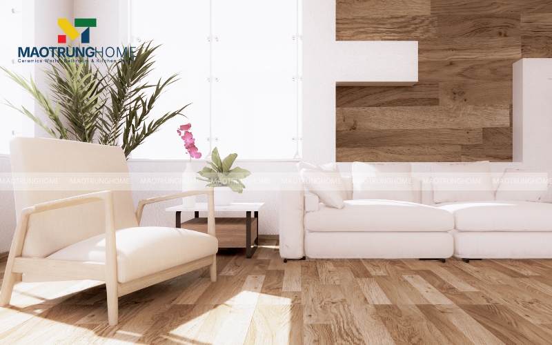 Tường phòng khách được ốp gạch vân gỗ sang trọng