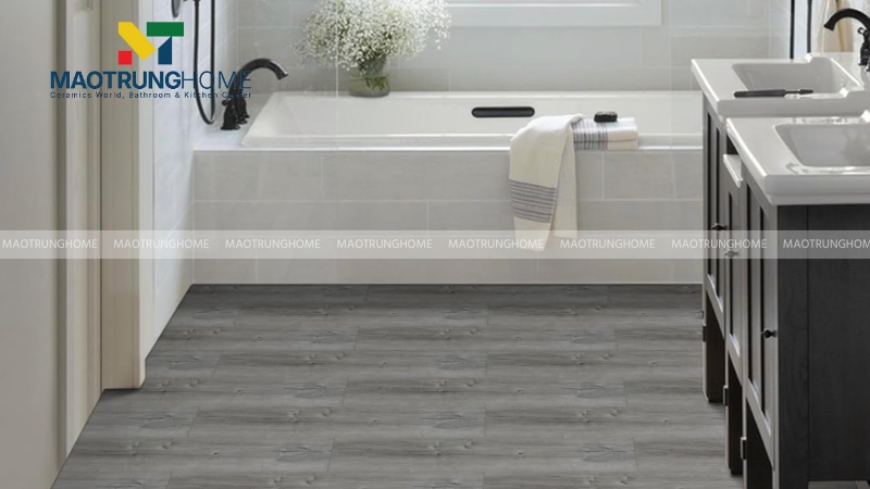 Phối gạch nhà vệ sinh màu xám: Gạch vân gỗ màu xám (Mẫu 3)