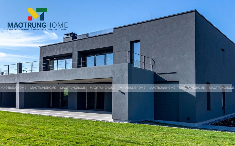 Ngôi nhà có tường ốp gạch giả đá màu đen 
