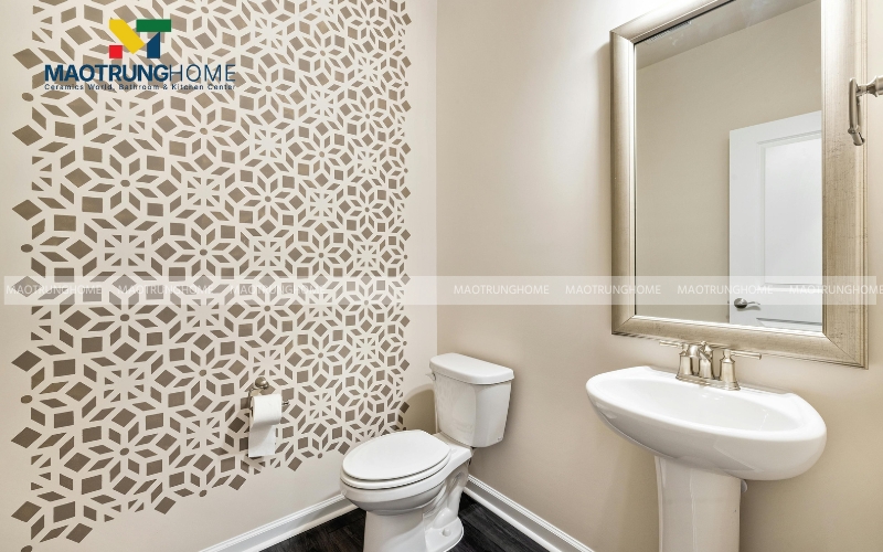 Một vách ngăn CNC che cửa nhà vệ sinh