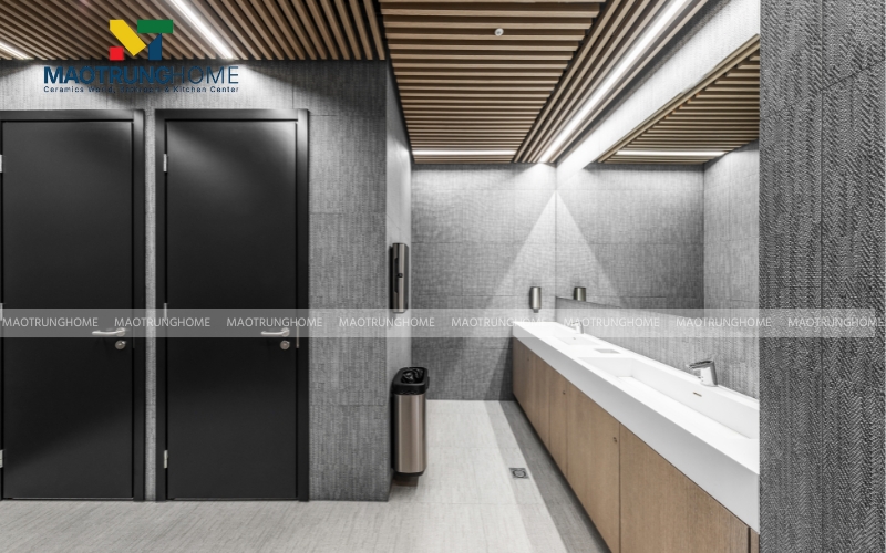 Nhà vệ sinh sang trọng có vách ngăn