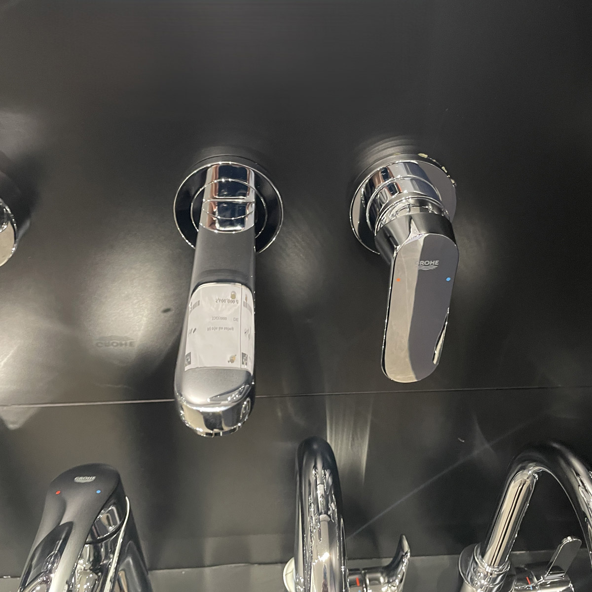 Vòi chậu nóng lạnh gắn tường 2 lỗ Eurosmart Cosmopolitan GROHE 19381000 - Ảnh 7