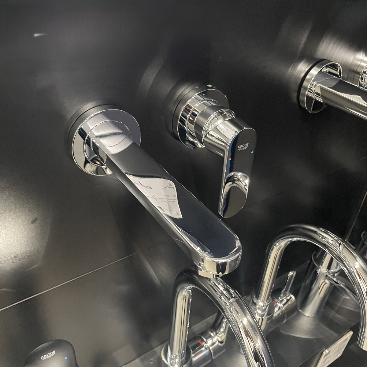 Vòi chậu nóng lạnh gắn tường 2 lỗ Eurosmart Cosmopolitan GROHE 19381000 - Ảnh 8