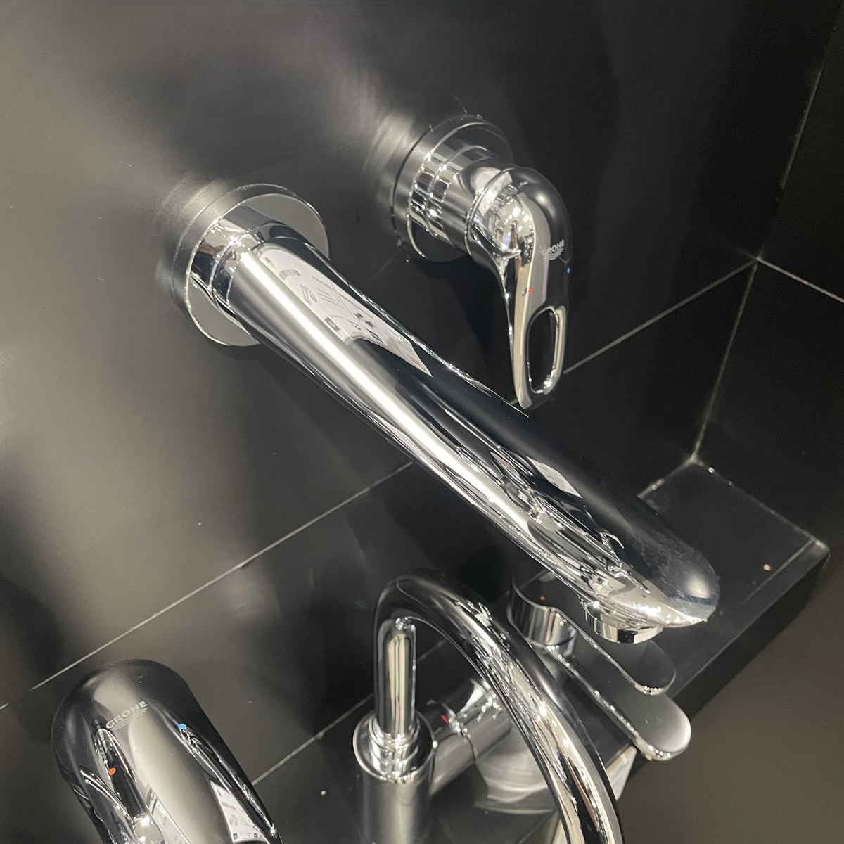 Vòi chậu gắn tường nóng lạnh 2 lỗ Eurostyle GROHE 19571003 - Ảnh 7