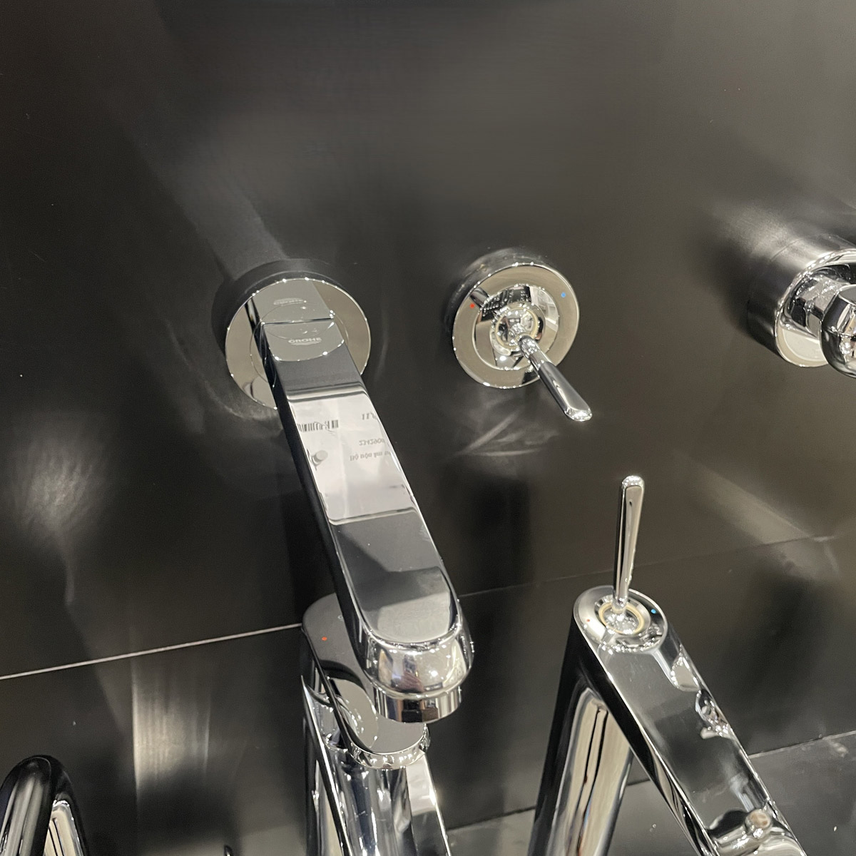 Vòi chậu gắn tường nóng lạnh 2 lỗ Eurodisc Joy GROHE 19969000 - Ảnh 7