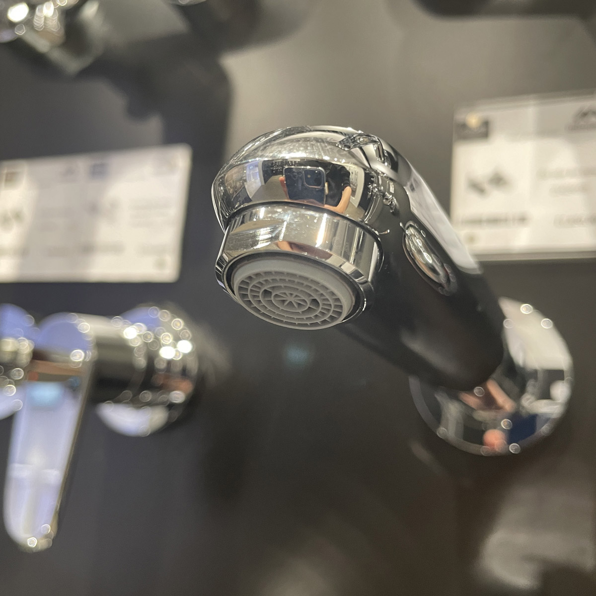 Vòi chậu gắn tường nóng lạnh 2 lỗ Eurodisc Joy GROHE 19969000 - Ảnh 9