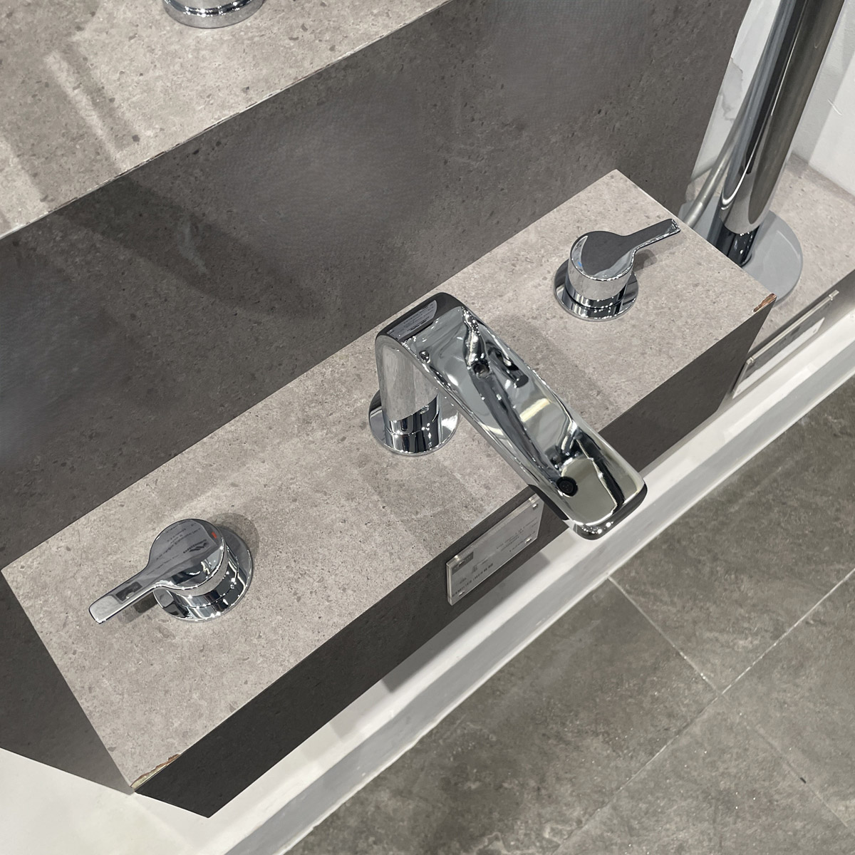 Vòi chậu nóng lạnh 3 lỗ Lineare GROHE 20304001 - Ảnh 5