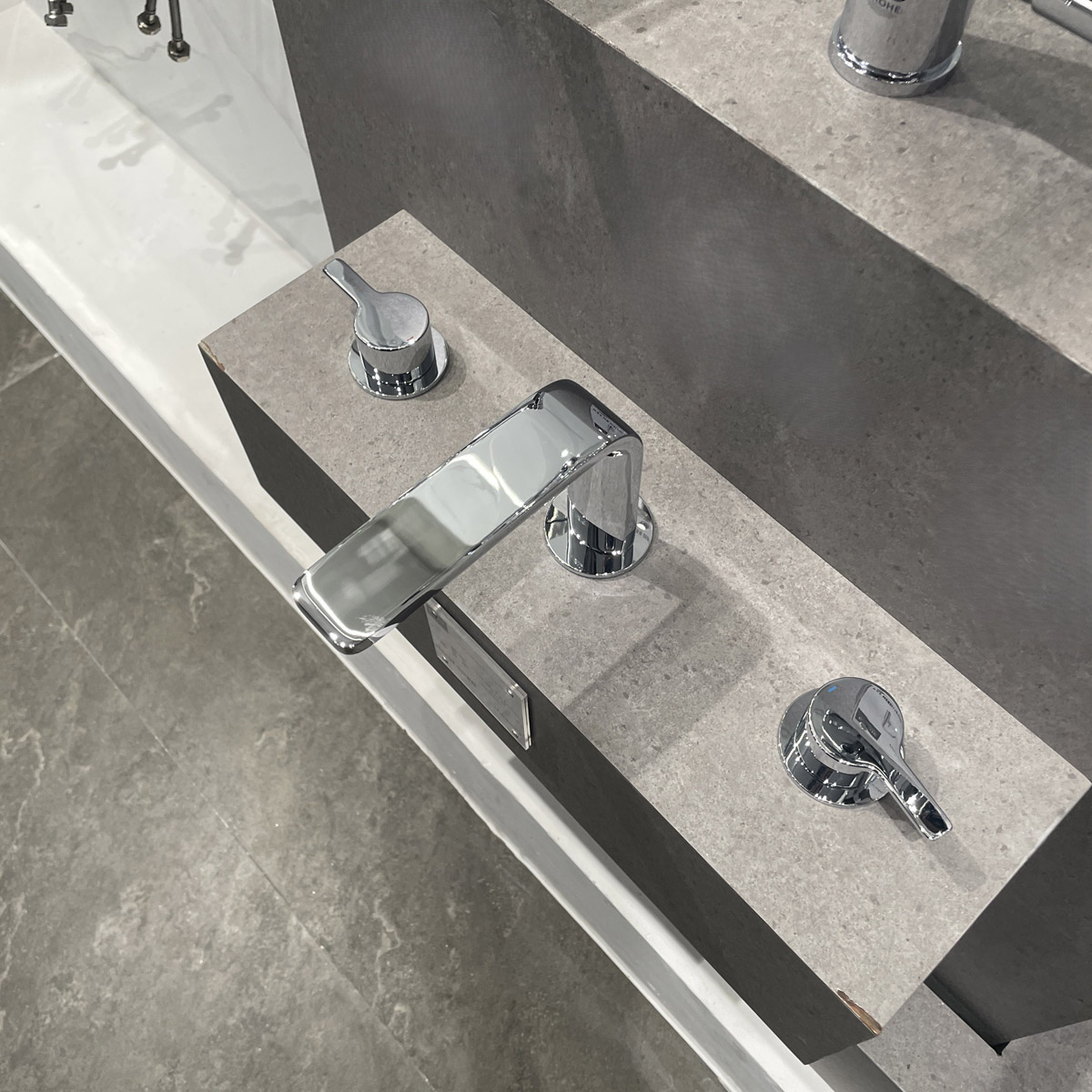 Vòi chậu nóng lạnh 3 lỗ Lineare GROHE 20304001 - Ảnh 7