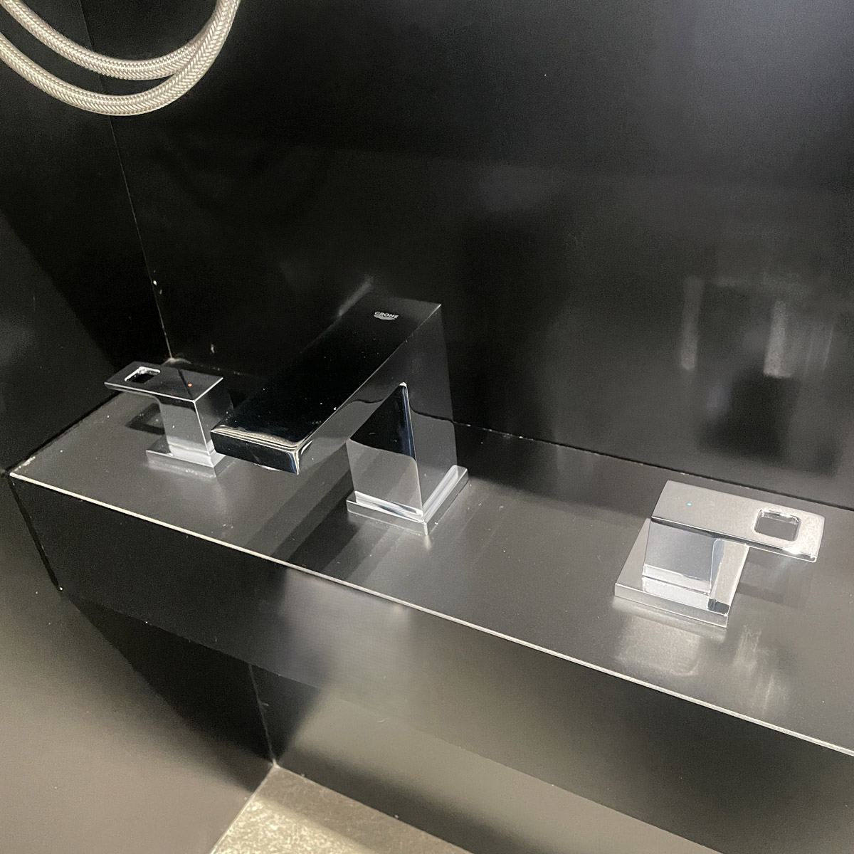 Vòi chậu nóng lạnh 3 lỗ Eurocube GROHE 20351000 - Ảnh 6