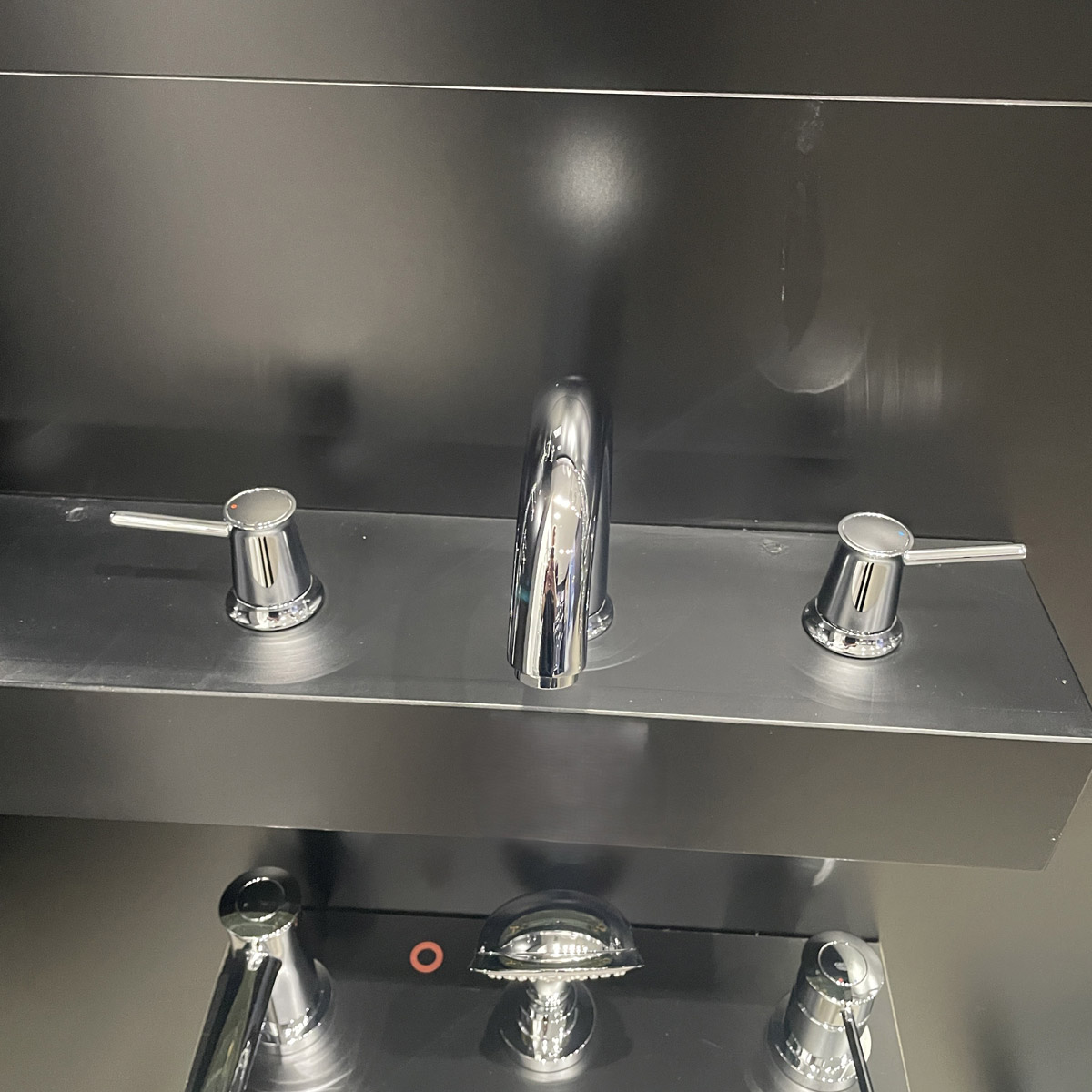 Vòi chậu nóng lạnh BauClassic 3 lỗ Grohe 20470000 - Ảnh 4