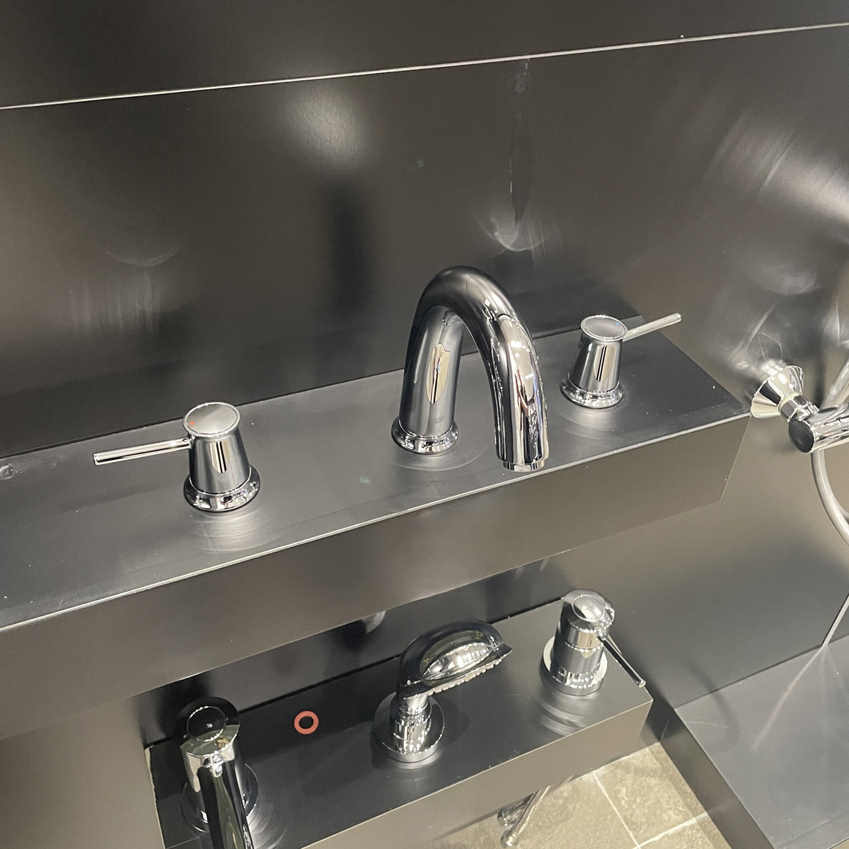 Vòi chậu nóng lạnh BauClassic 3 lỗ Grohe 20470000 - Ảnh 5