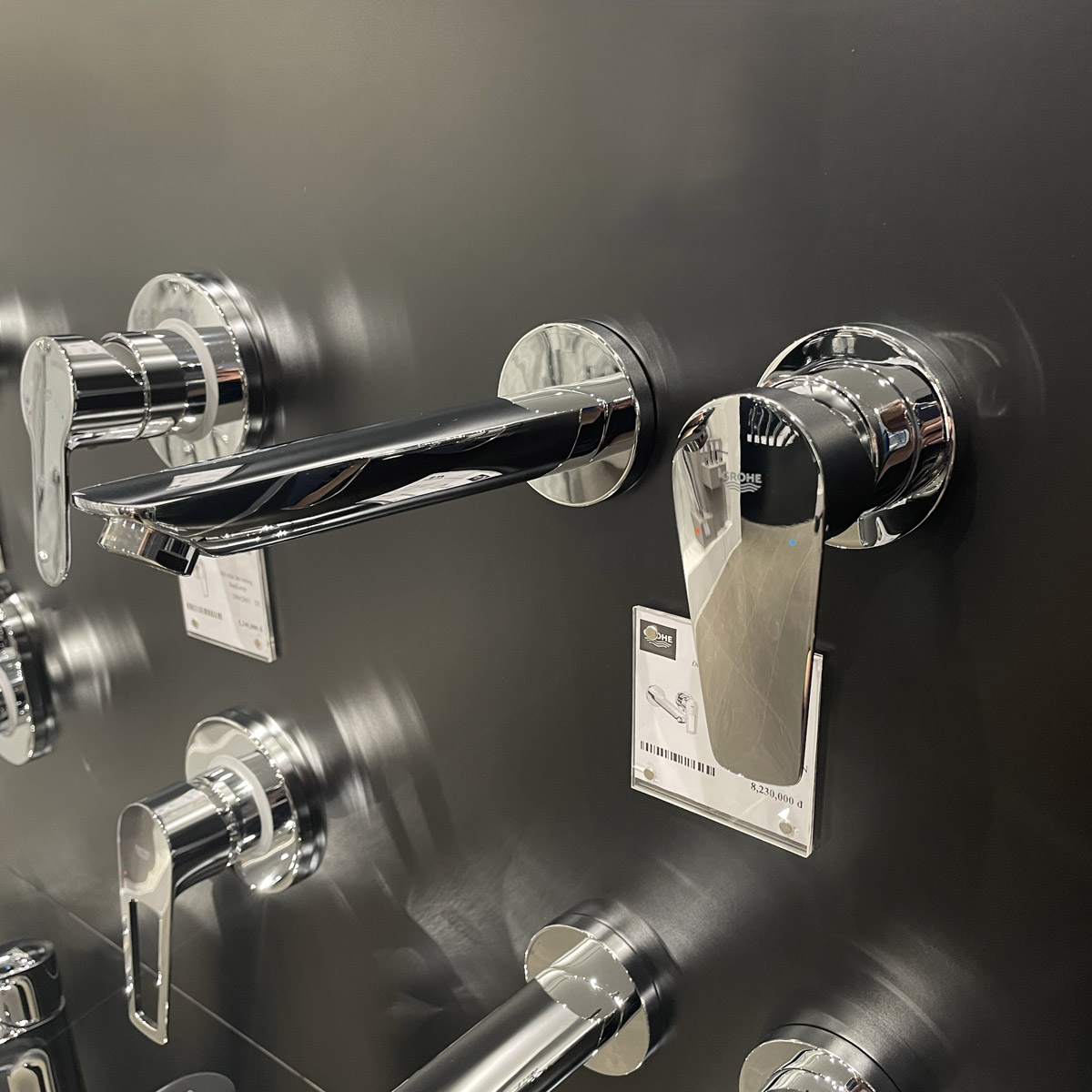 Vòi chậu gắn tường nóng lạnh 2 lỗ BauEdge GROHE 20474001 - Ảnh 10