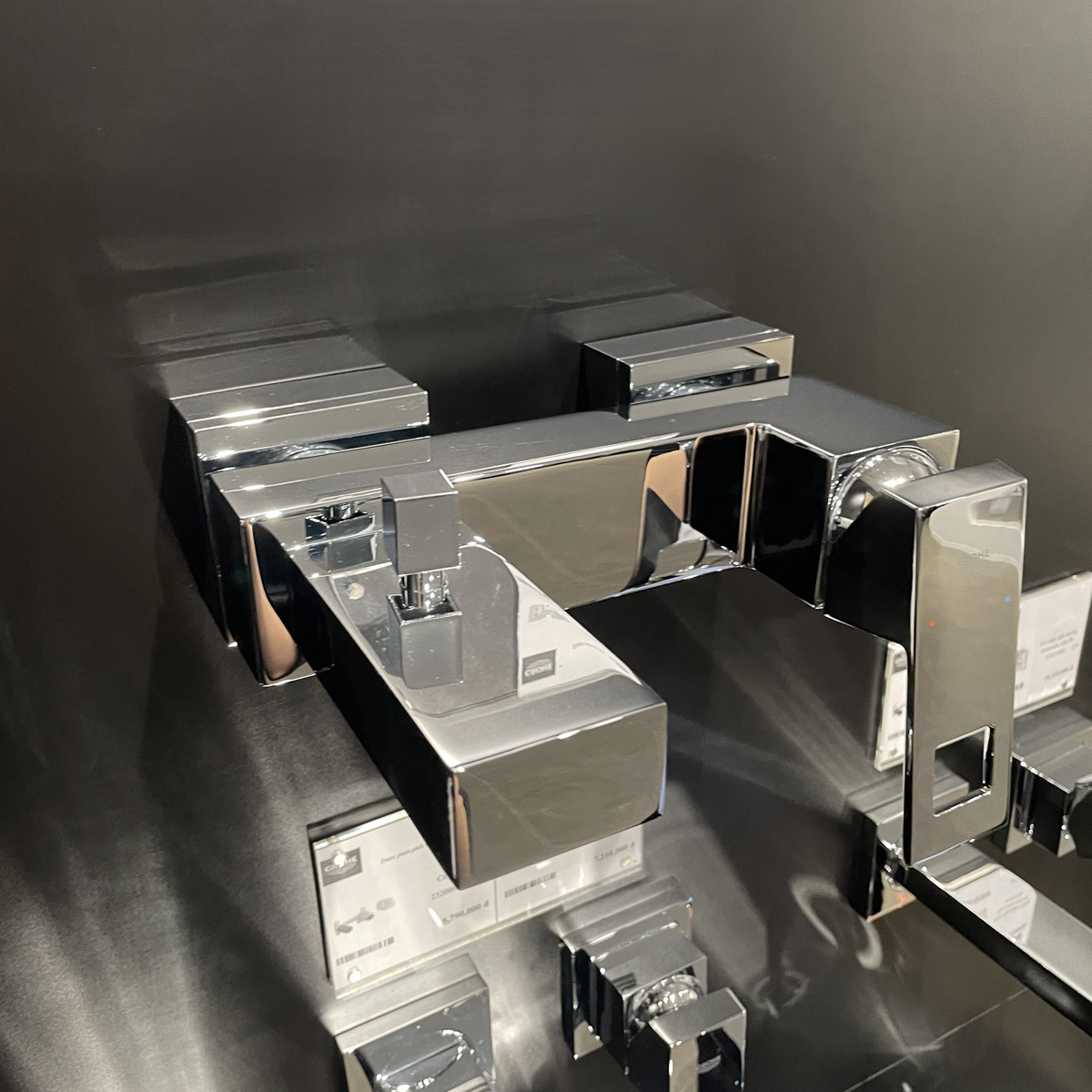 Củ sen tắm nóng lạnh Eurocube Grohe 23140000 - Ảnh 6