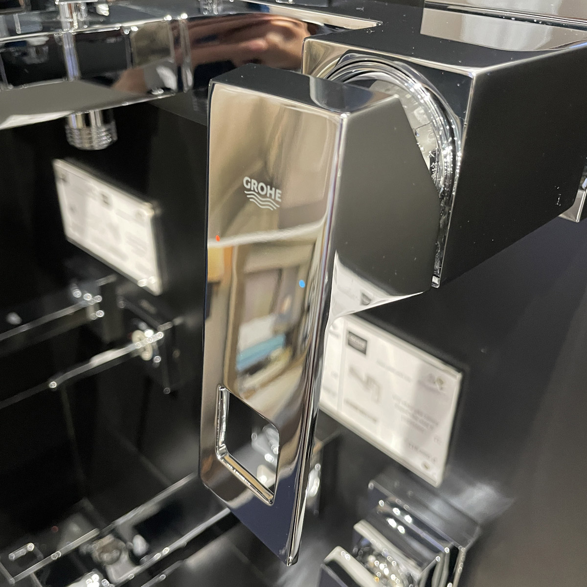 Củ sen tắm nóng lạnh Eurocube Grohe 23140000 - Ảnh 9