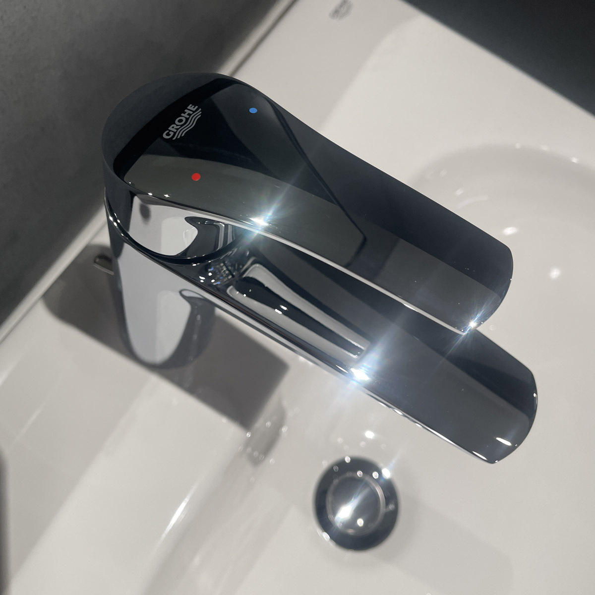 Vòi chậu lavabo nóng lạnh Eurosmart M-size GROHE 23322003 - Ảnh 6