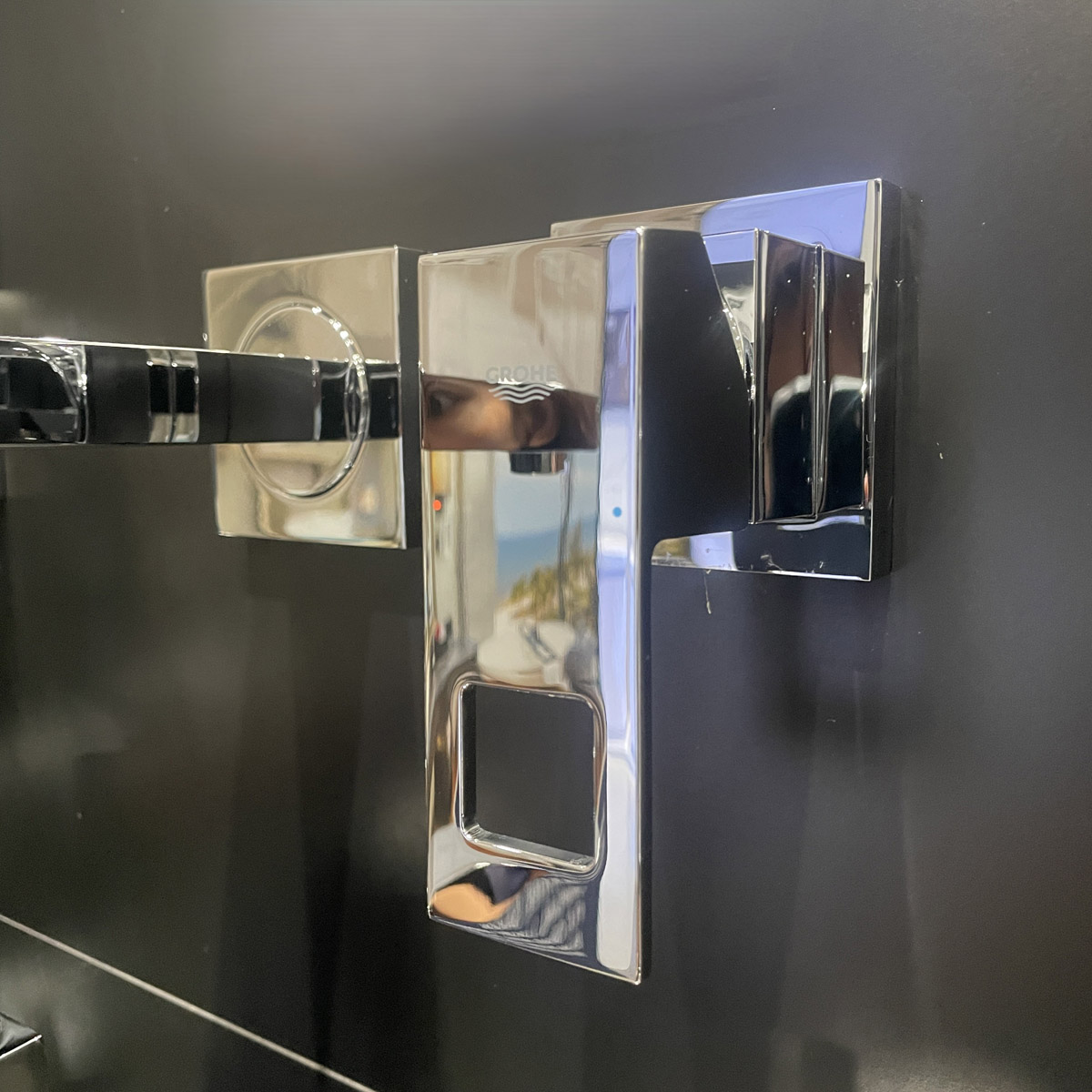 Vòi chậu nóng lạnh gắn tường 2 lỗ Eurocube GROHE 23447000 - Ảnh 8