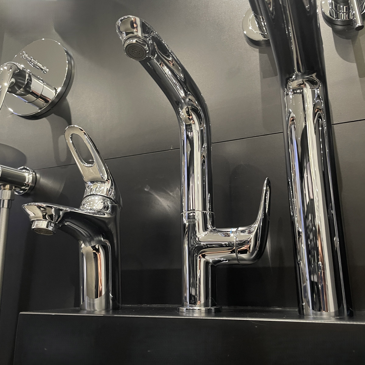 Vòi chậu nóng lạnh Eurostyle GROHE 23569003 - Ảnh 10