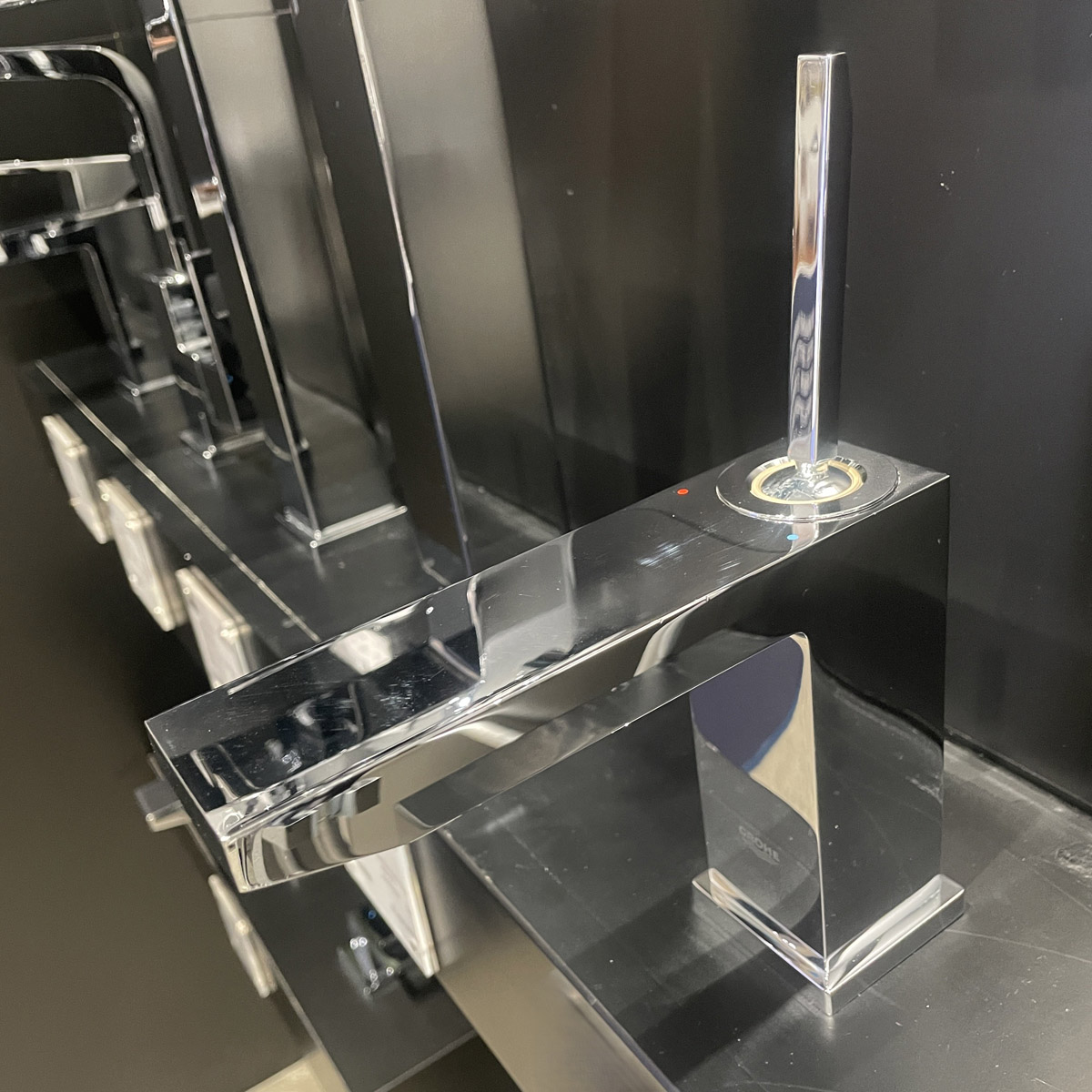 Vòi chậu nóng lạnh Eurocube Joy GROHE 23657000 - Ảnh 6