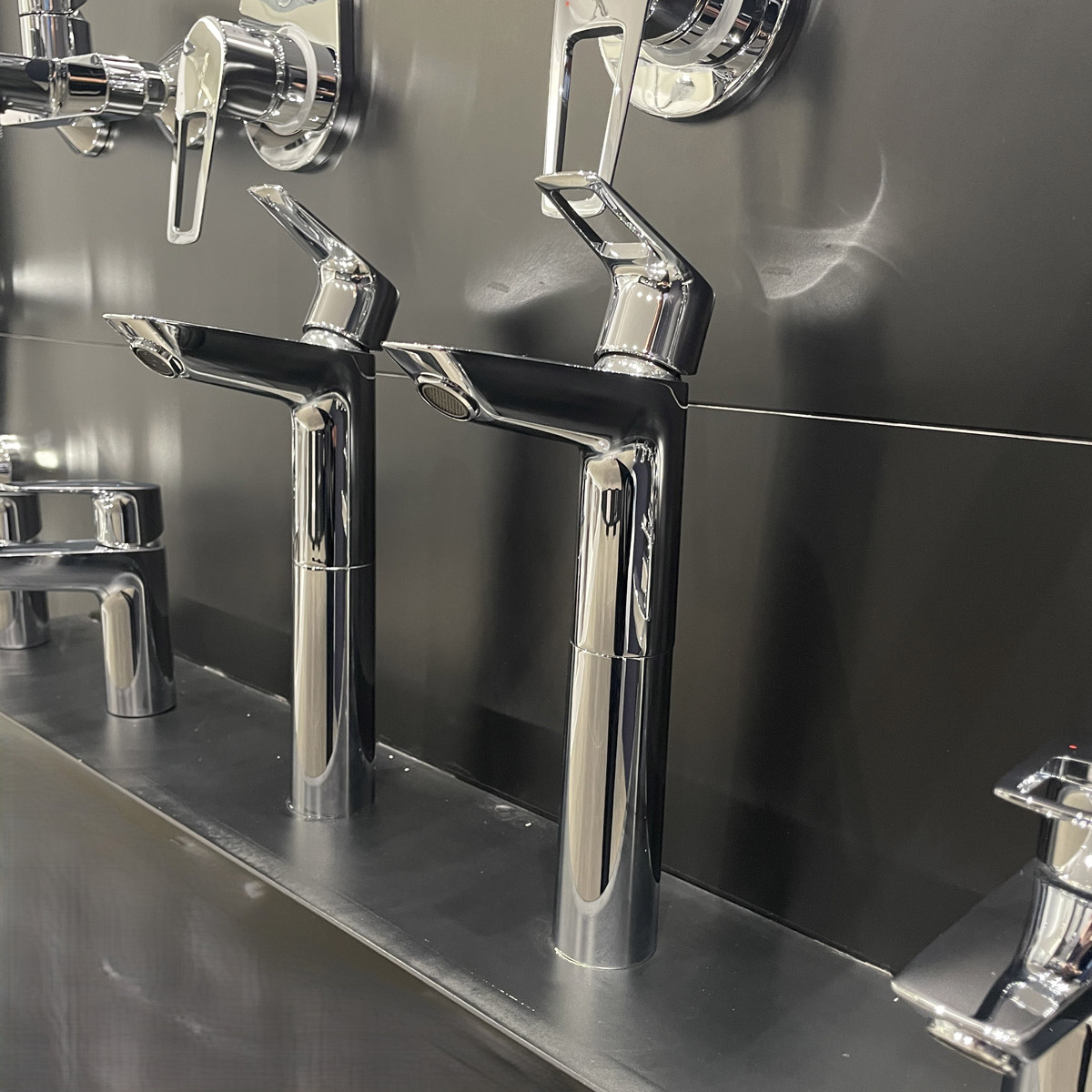 Vòi chậu nóng lạnh BauLoop GROHE 23890001 - Ảnh 10