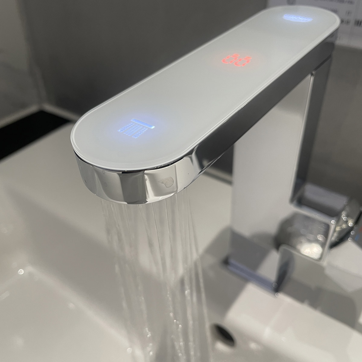 Vòi chậu nóng lạnh Plus GROHE 23958003 - Ảnh 4