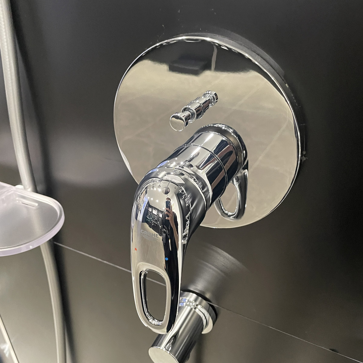 Van nóng lạnh kèm chuyển hướng 2 đường Eurostyle GROHE 24049003 - Ảnh 7