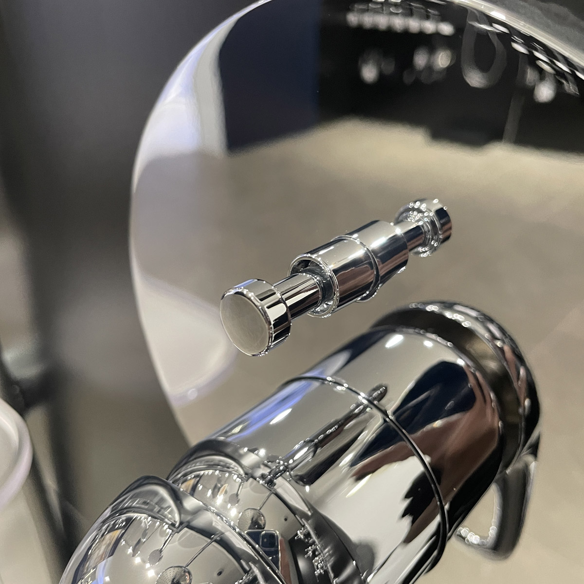 Van nóng lạnh kèm chuyển hướng 2 đường Eurostyle GROHE 24049003 - Ảnh 9