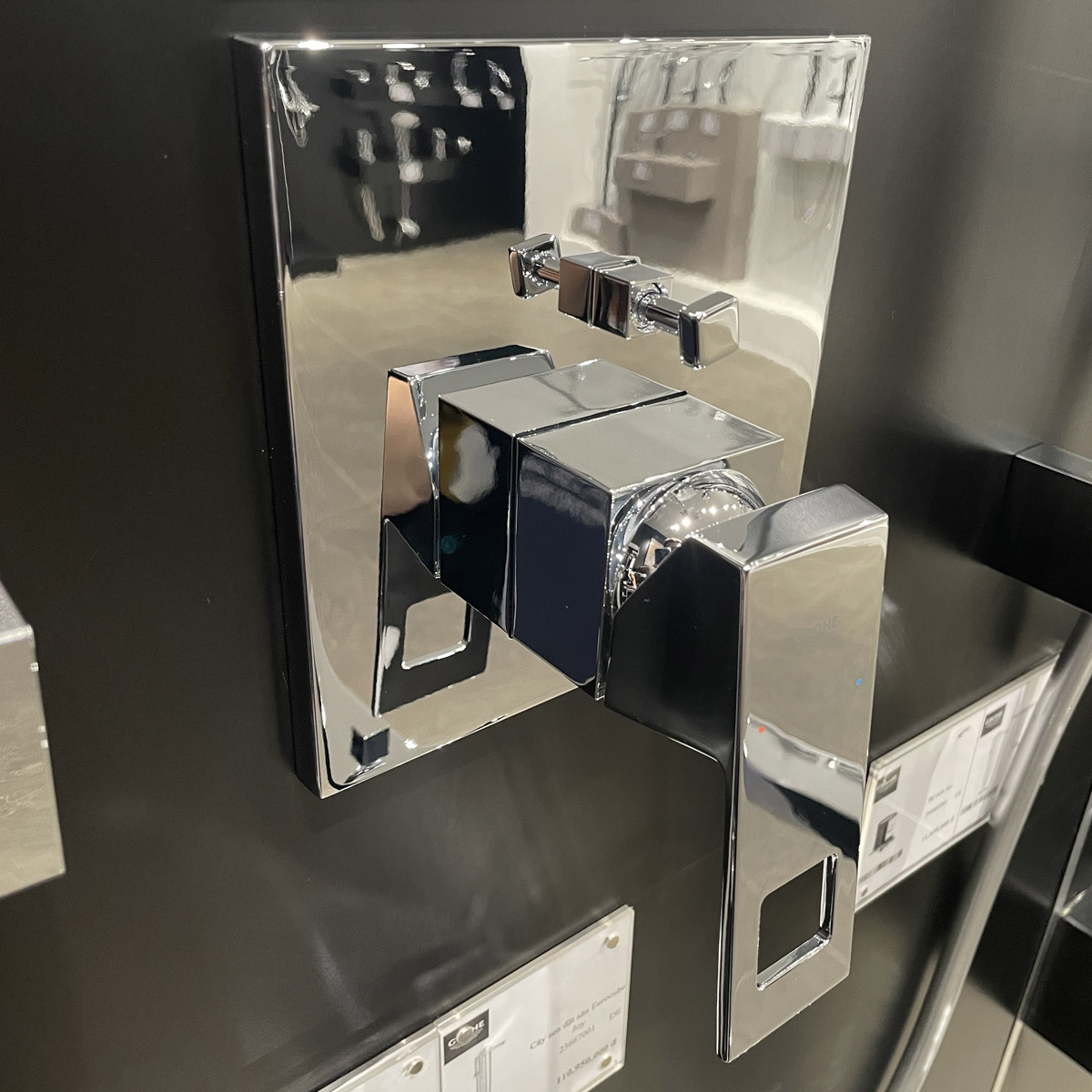 Mặt nạ điều khiển sen tắm GROHE 24062000 - Ảnh 8