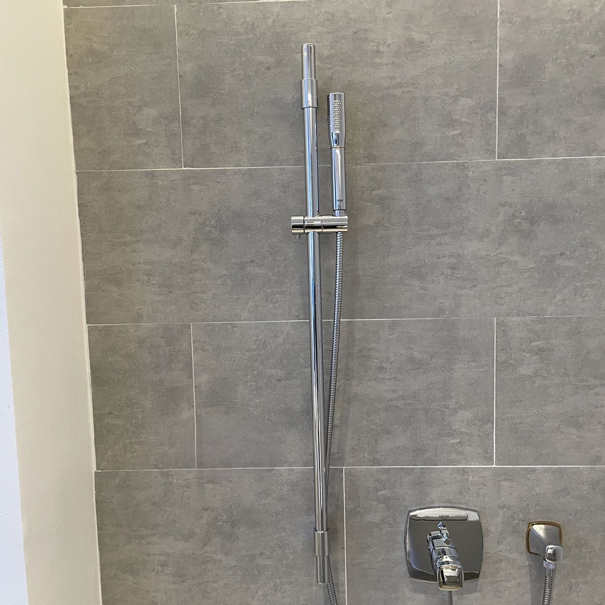 Bộ tay sen và thanh trượt sen tắm Grandera Grohe 26038000 - Ảnh 7