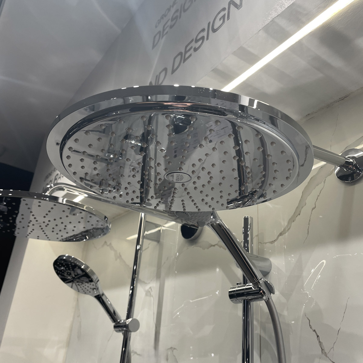 Bộ bát sen tắm gắn tường Rainshower Cosmopolitan 310 GROHE 26056000 - Ảnh 4