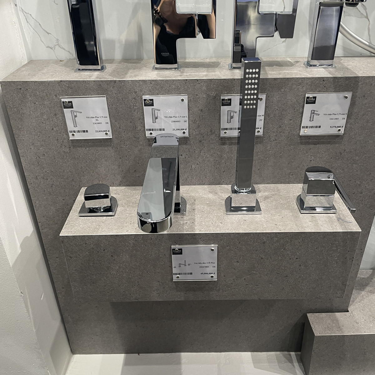 Vòi bồn tắm 4 lỗ nóng lạnh kèm tay sen Plus GROHE 29307003 - Ảnh 5