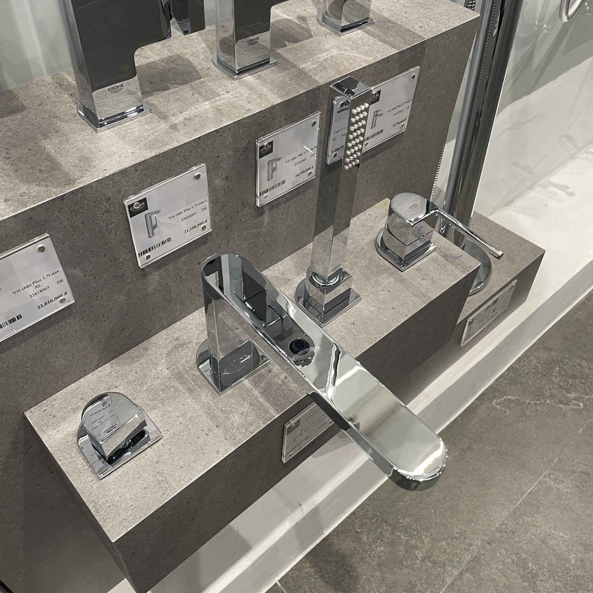 Vòi bồn tắm 4 lỗ nóng lạnh kèm tay sen Plus GROHE 29307003 - Ảnh 6