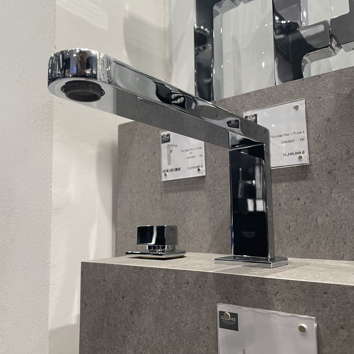 Vòi bồn tắm 4 lỗ nóng lạnh kèm tay sen Plus GROHE 29307003 - Ảnh 8