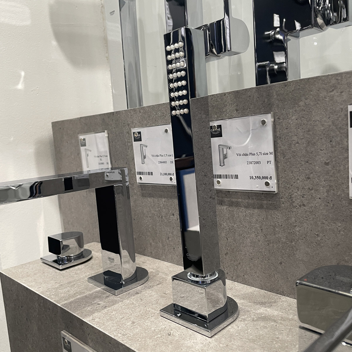 Vòi bồn tắm 4 lỗ nóng lạnh kèm tay sen Plus GROHE 29307003 - Ảnh 10