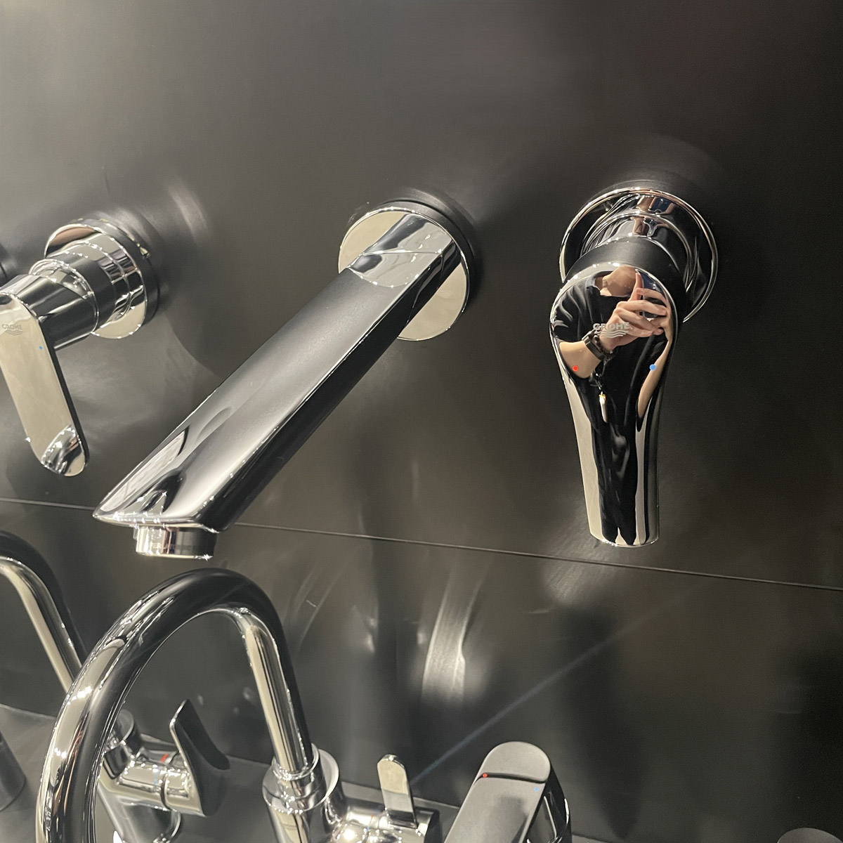 Vòi chậu gắn tường nóng lạnh 2 lỗ Eurosmart GROHE 29338003 - Ảnh 8