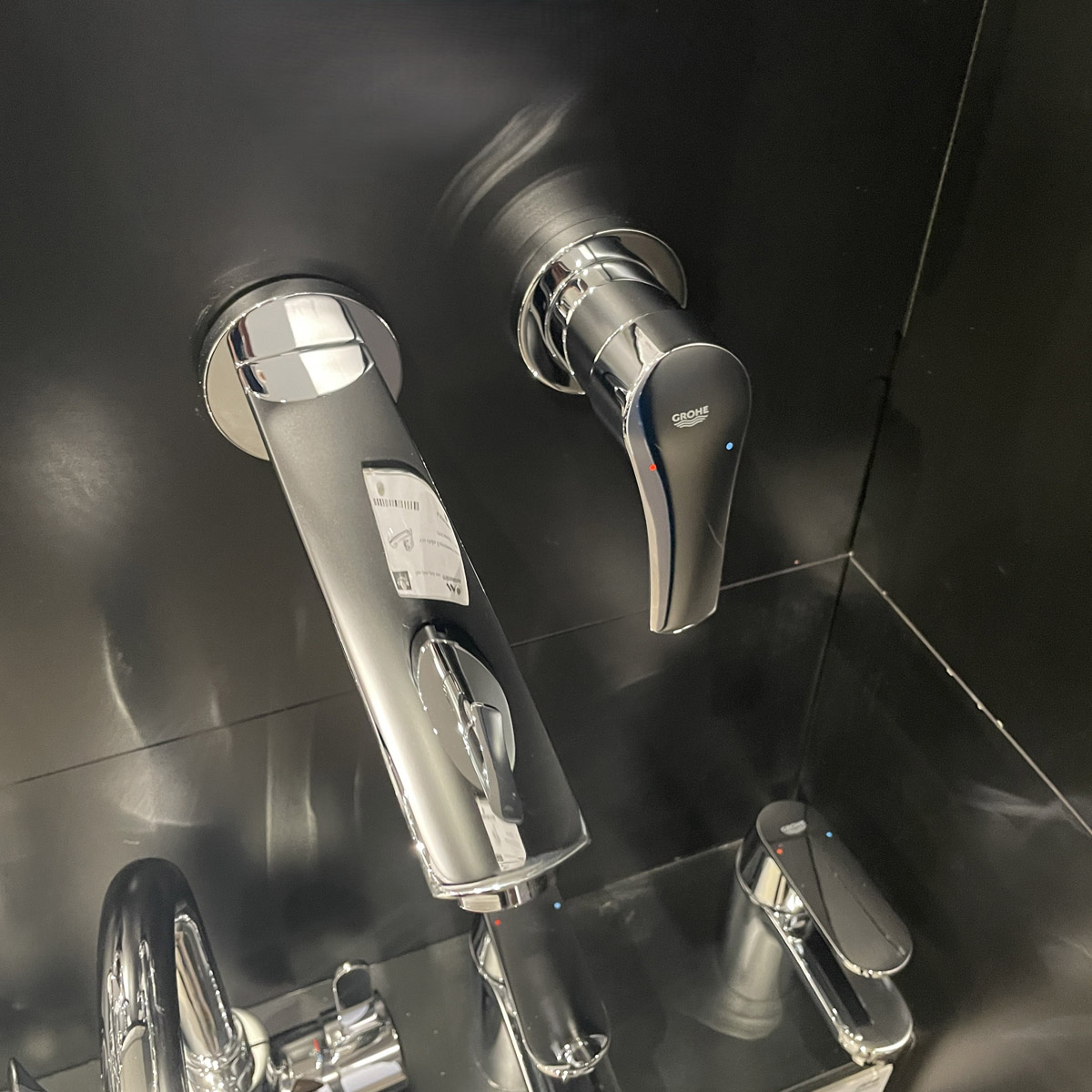 Vòi chậu gắn tường nóng lạnh 2 lỗ Eurosmart GROHE 29338003 - Ảnh 10