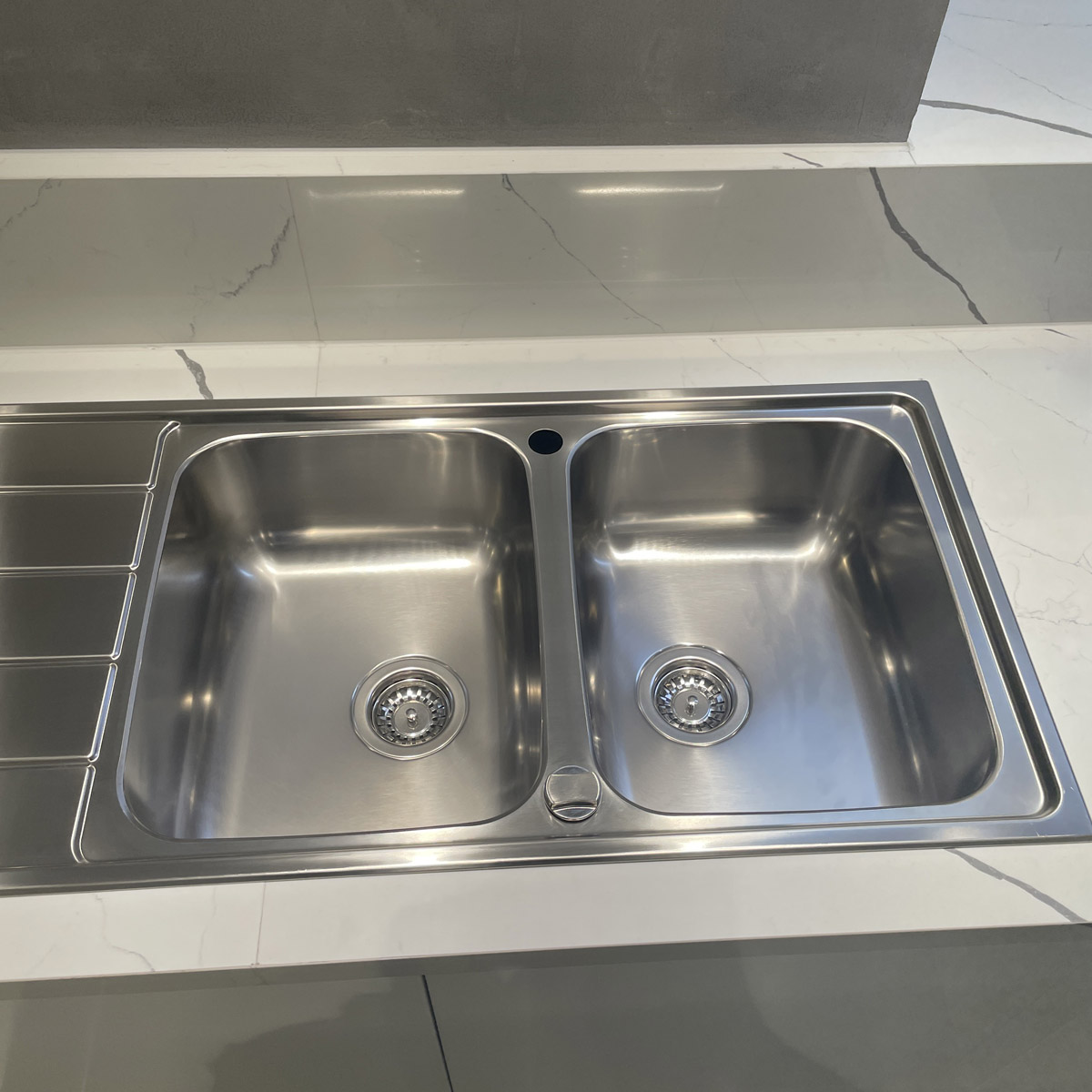 Chậu rửa chén 2 hộc cánh trái K500 GROHE 31588SD1 - Ảnh 9