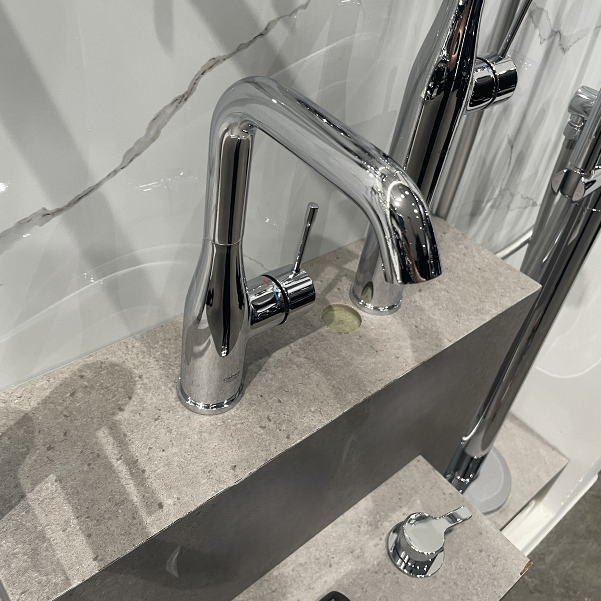 Vòi chậu nóng lạnh Essence L-size GROHE 32628001 - Ảnh 8