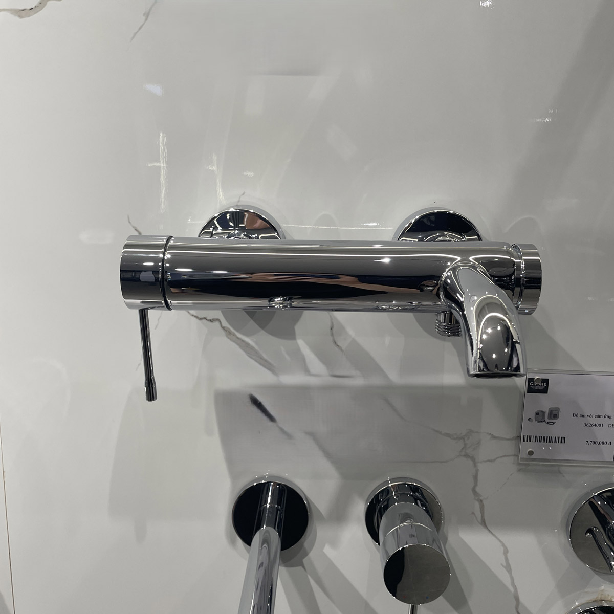 Củ sen tắm nóng lạnh Essence Grohe 33624001 - Ảnh 6