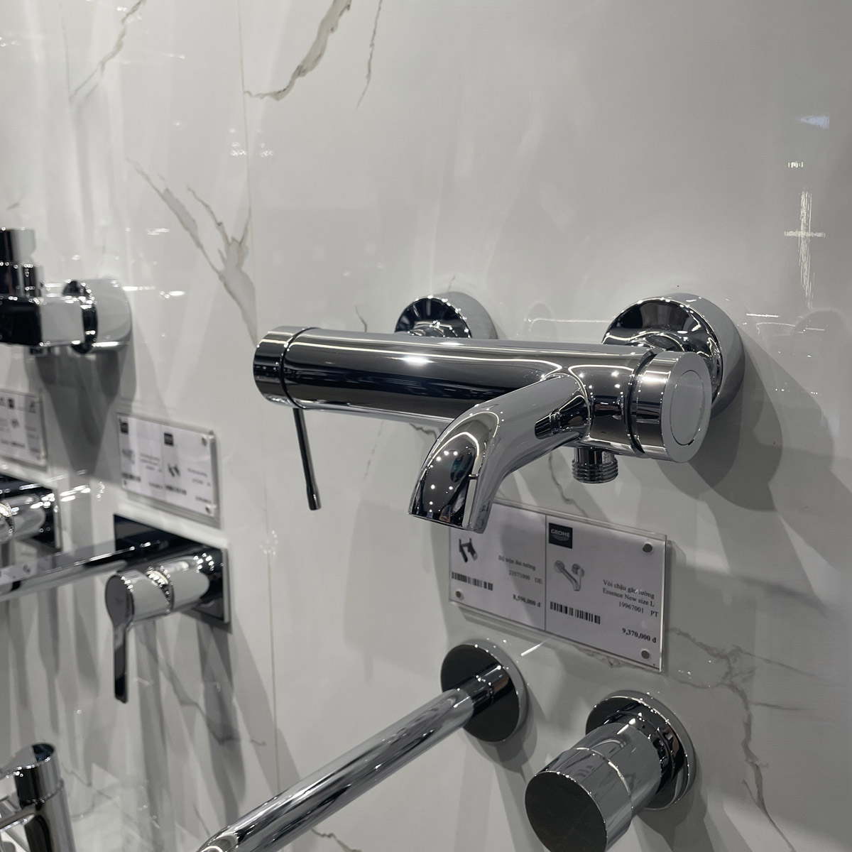 Củ sen tắm nóng lạnh Essence Grohe 33624001 - Ảnh 7